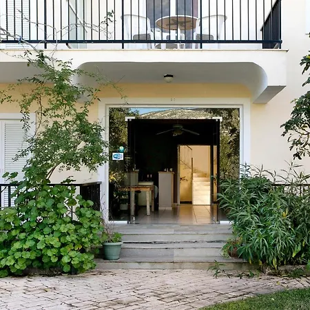 Dolphin Sea View 9 *