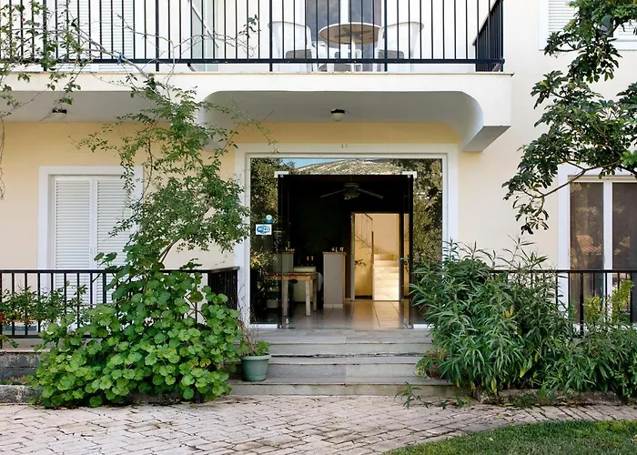 Dolphin Sea View 9 *