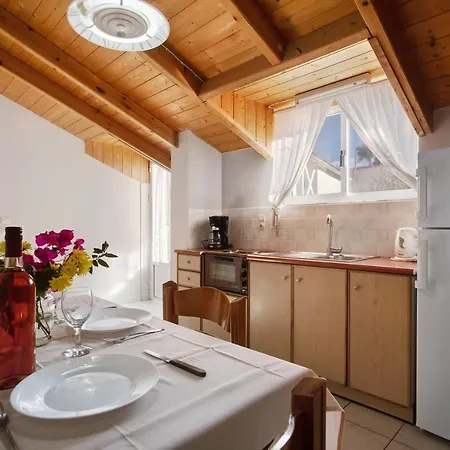 Dolphin Sea View 9 *